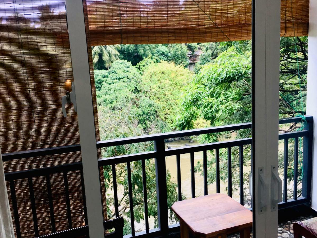 Jenushi Homestay Kandy Extérieur photo